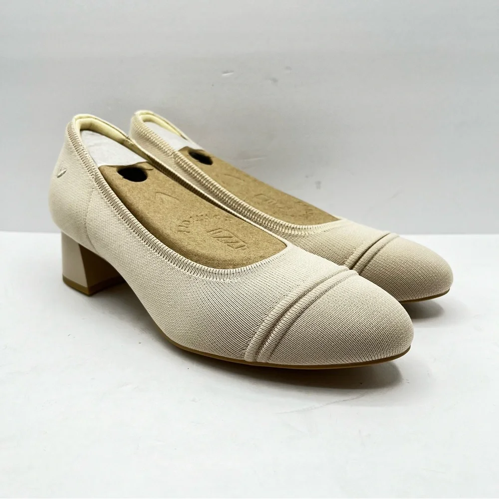 Vivaia Women’s Size 8.5 Julie Pro Cream Ivory Round Toe Chunky Heels